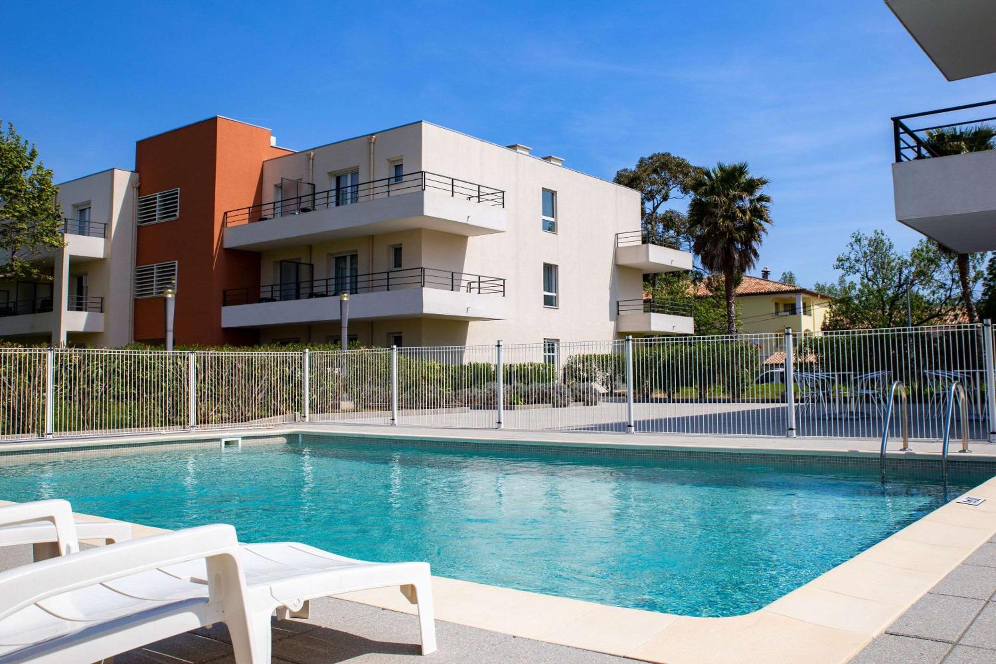 Zenitude Hôtel-Résidences Cannes Mandelieu Confort Mandelieu-la-Napoule Exterior foto